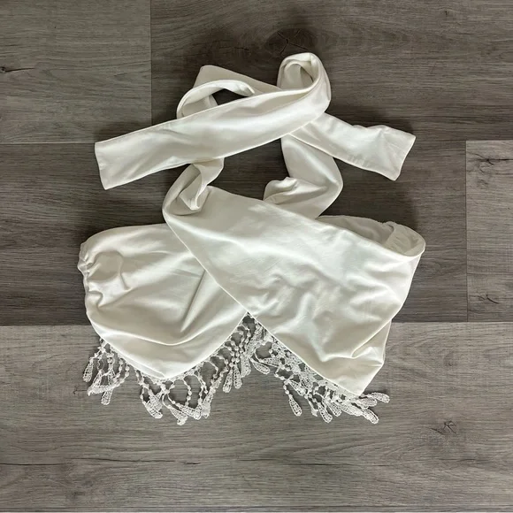 ⭐️ Halter Crop Top - Picture 2 of 7